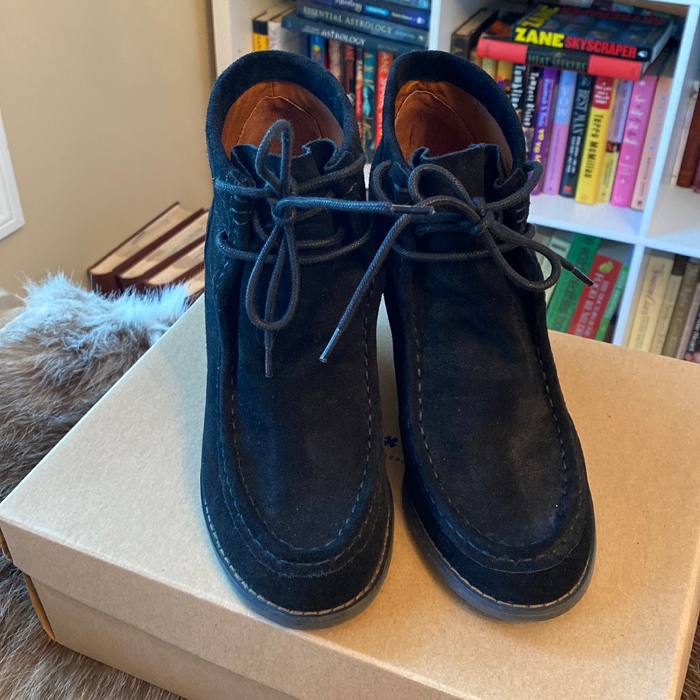 Lucky Brand booties style: LK- YSABEL, color:  Black Oiled Suede, size: 9